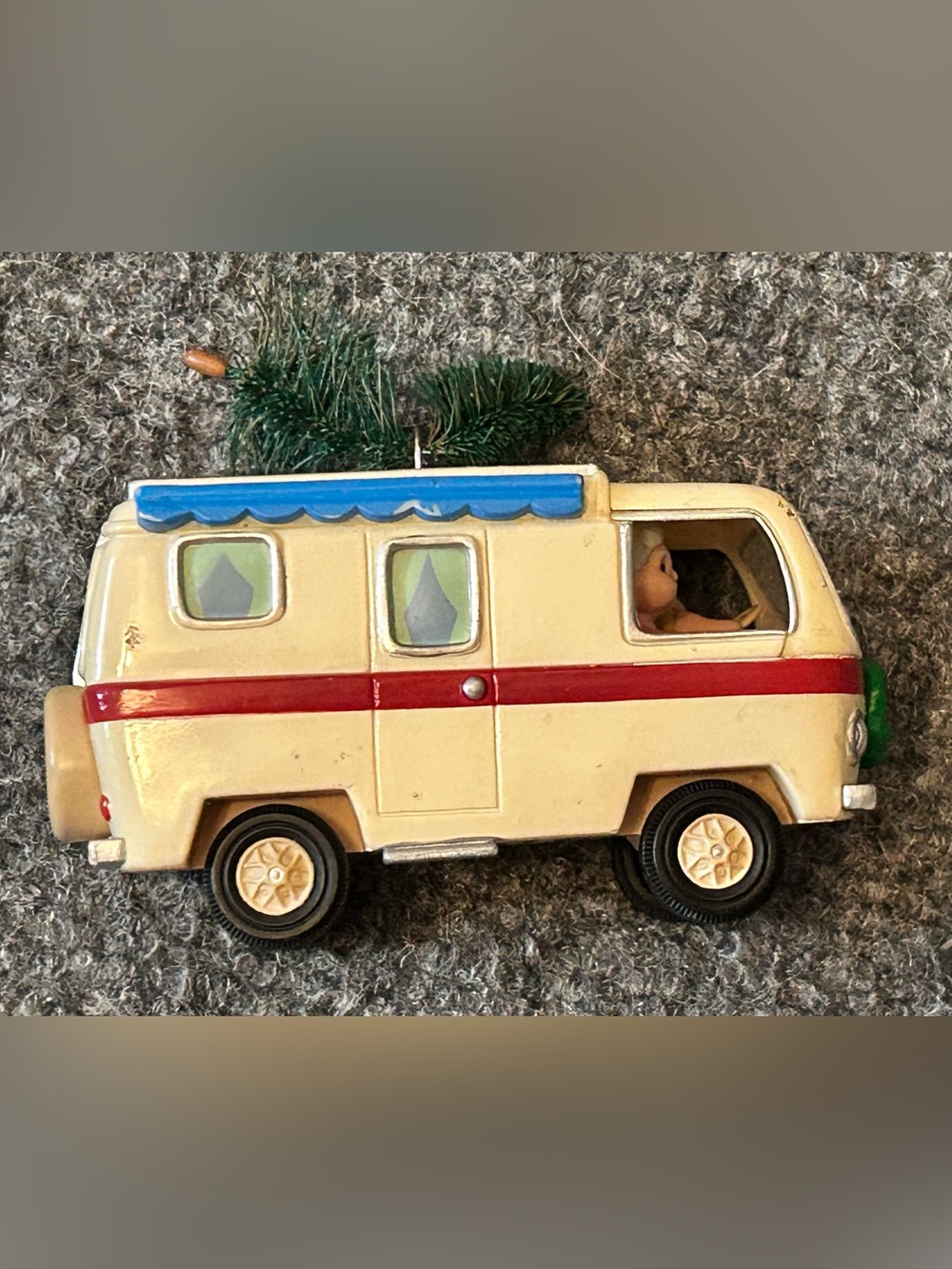 1995 Hallmark Merry We Go Camper Van Christmas Ornament Santa & Mrs Motor Home